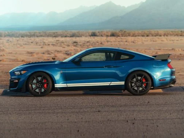 Ford Mustang GT - Thumbnail 3